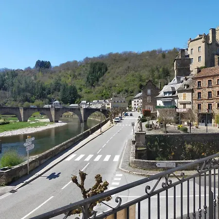 Les Pieds Dans L'olt - Ultreia ベッド・アンド・ブレックファスト *